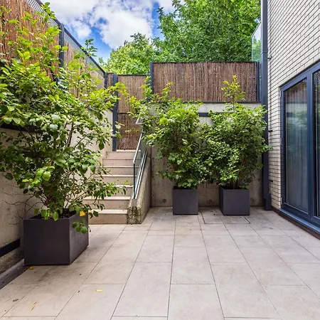 Aldgate East By Excel Apartments-3